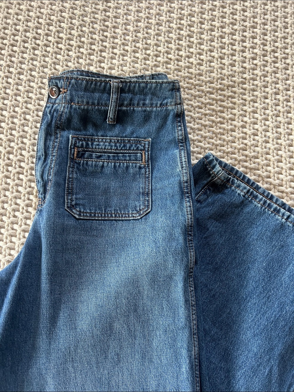 Old Navy High-Rise Women's Jeans - Medium Blue Wash- Wide Leg